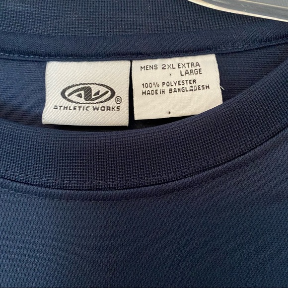 Mens new condition long sleeved athletic shirt - Picture 4 of 5